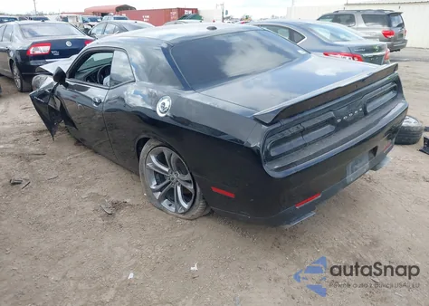 2021 Dodge Challenger R/T z USA, uszkodzony, nr VIN 2C3CDZBT7MH551643